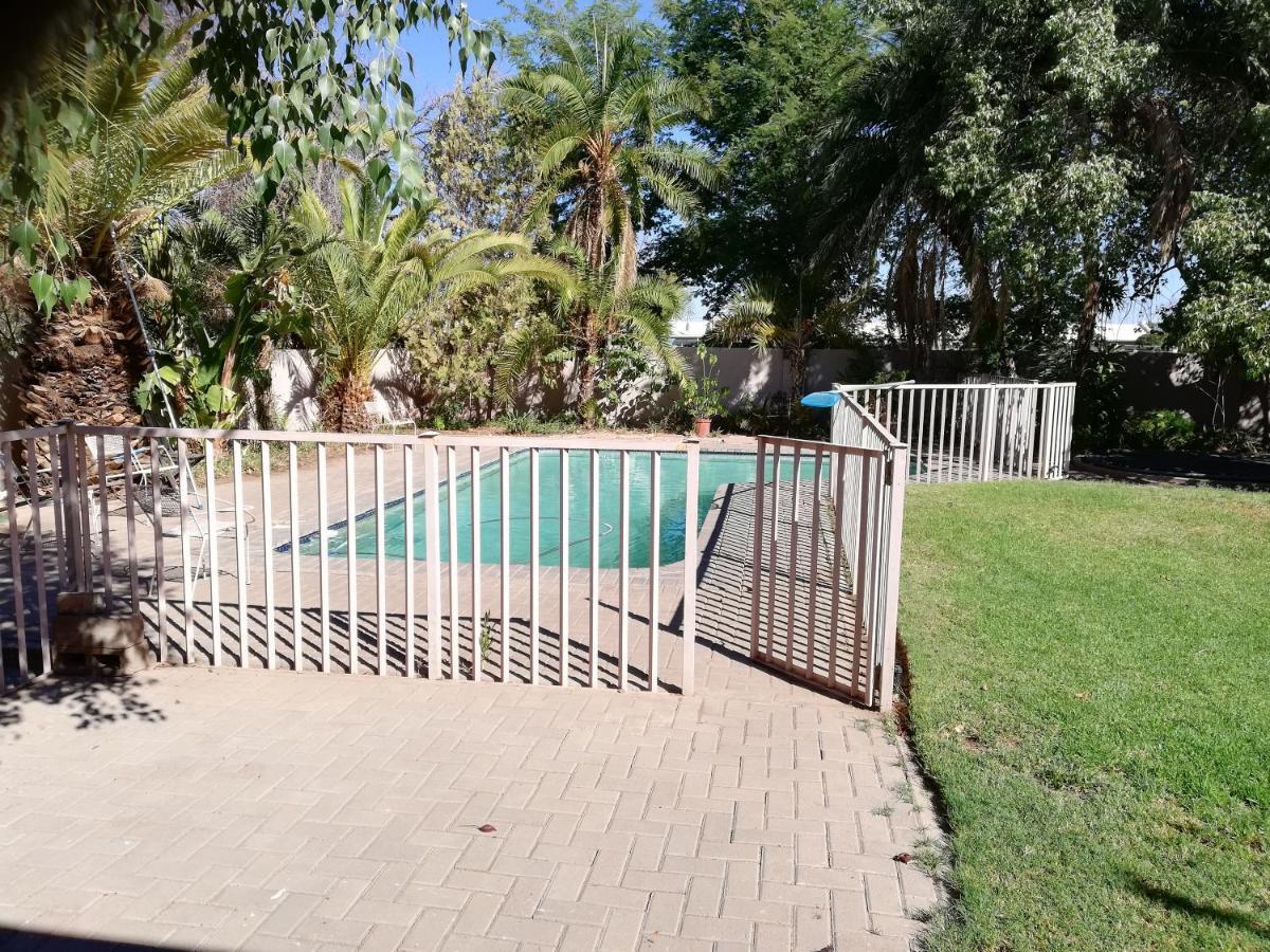 Anandi Guesthouse Mariental Exterior photo